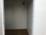Contenedor de oficina de 5×2,20 con instalaciones sanitarias - Imagen 7