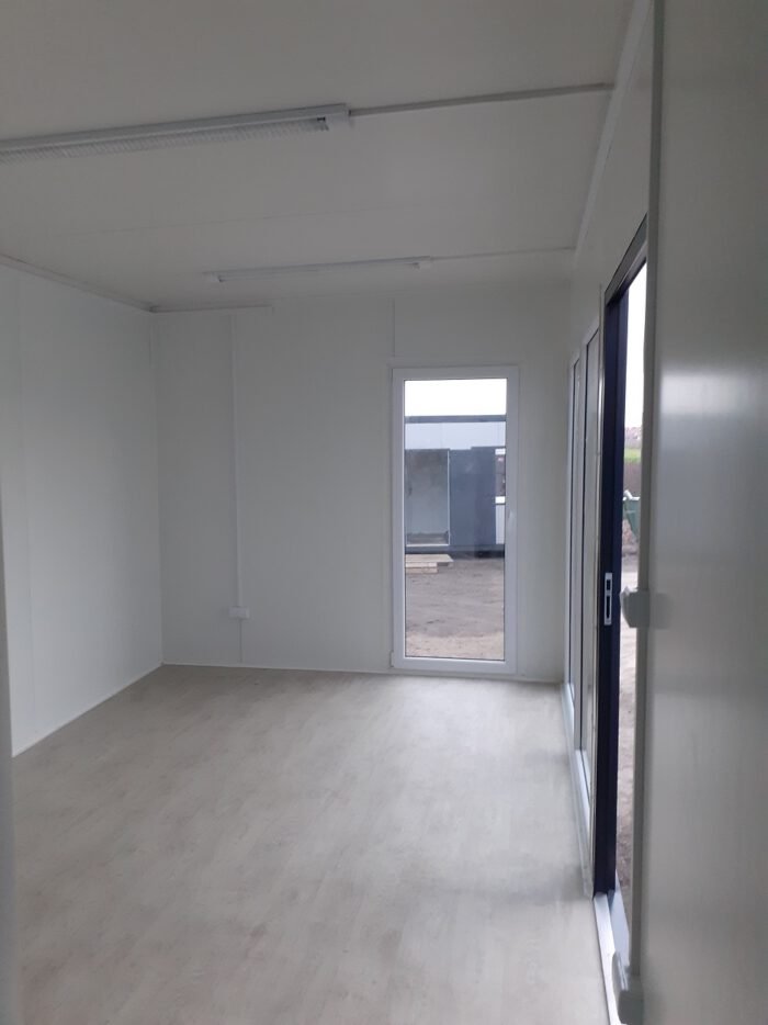 Oficina contenedor de 18 m² - Imagen 4