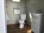 Contenedor sanitario + WC + ducha + cisterna - Imagen 7