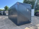 Contenedor con cocina americana, WC y ducha 6.00 x 2.43m