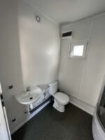 Contenedor con cocina americana, WC y ducha 6.00 x 2.43m - Imagen 10