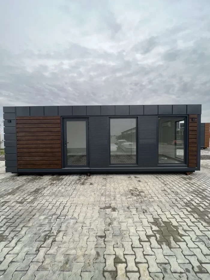 Contenedor de oficina 800cm x 300cm - Imagen 1